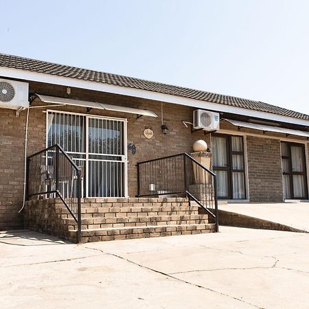 @Home Guest House Zeerust Exterior foto